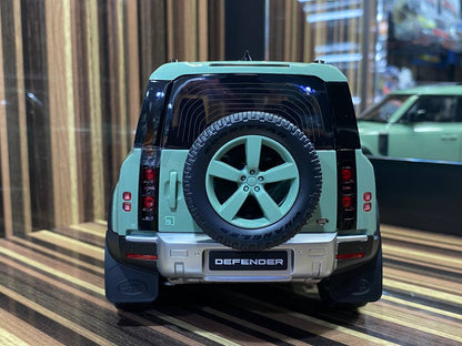 Almost Real Land Rover Defender 110 (2023) - 1/18 Metal Diecast, Green