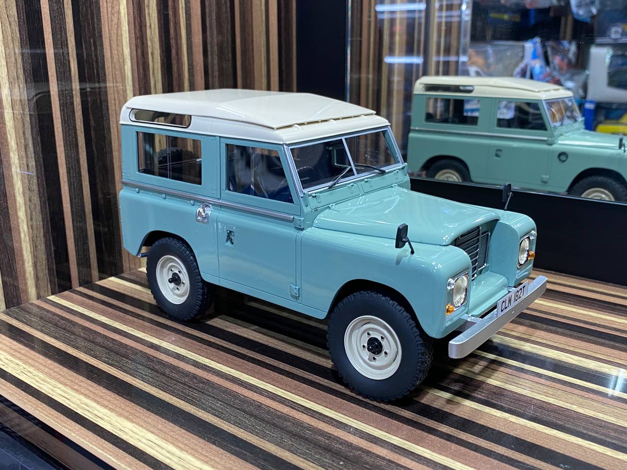 Cult Scale Model Land Rover 88 Series III (1978) - 1/18 Resin, Green ...