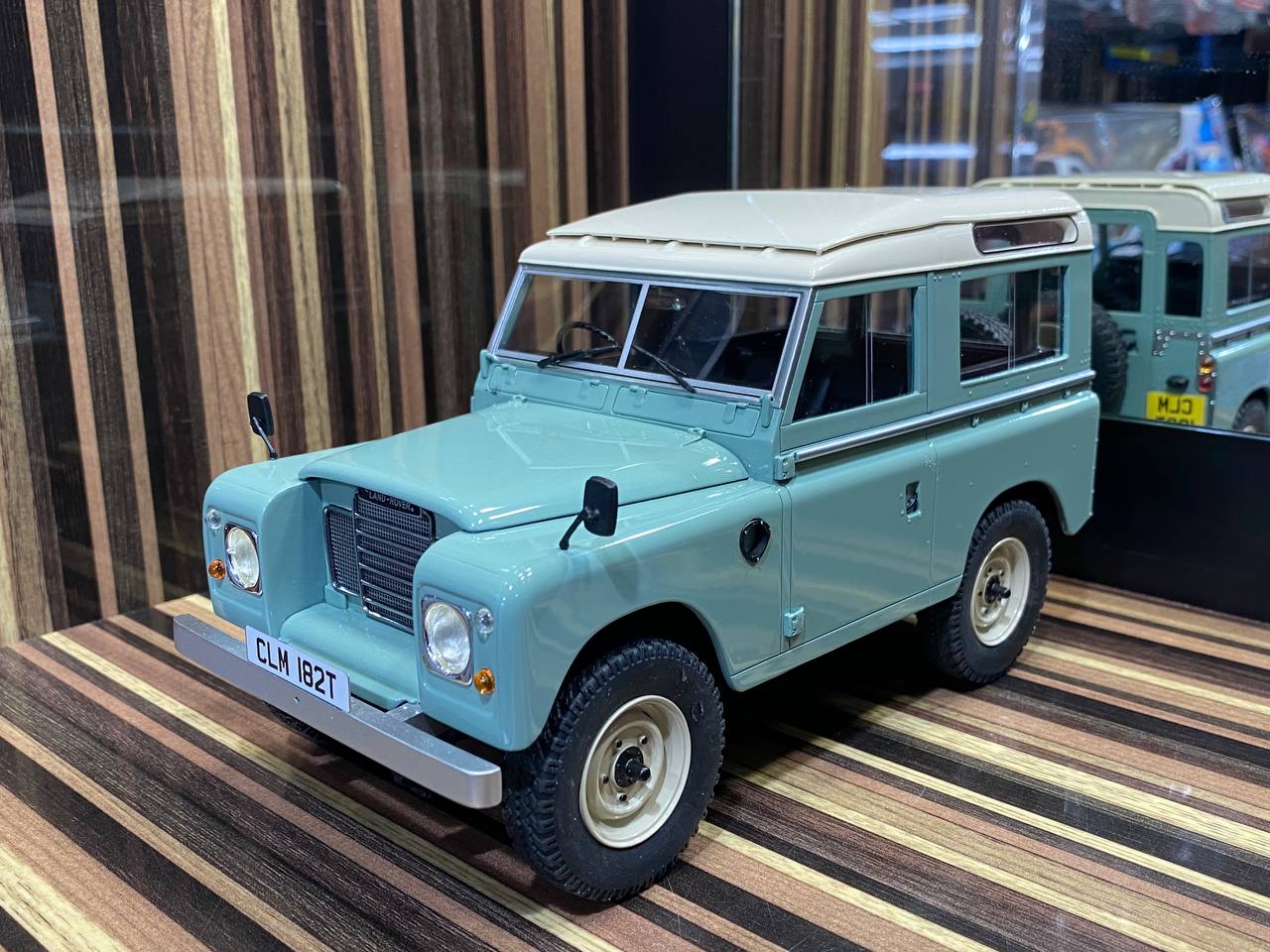 Cult Scale Model Land Rover 88 Series III (1978) - 1/18 Resin, Green