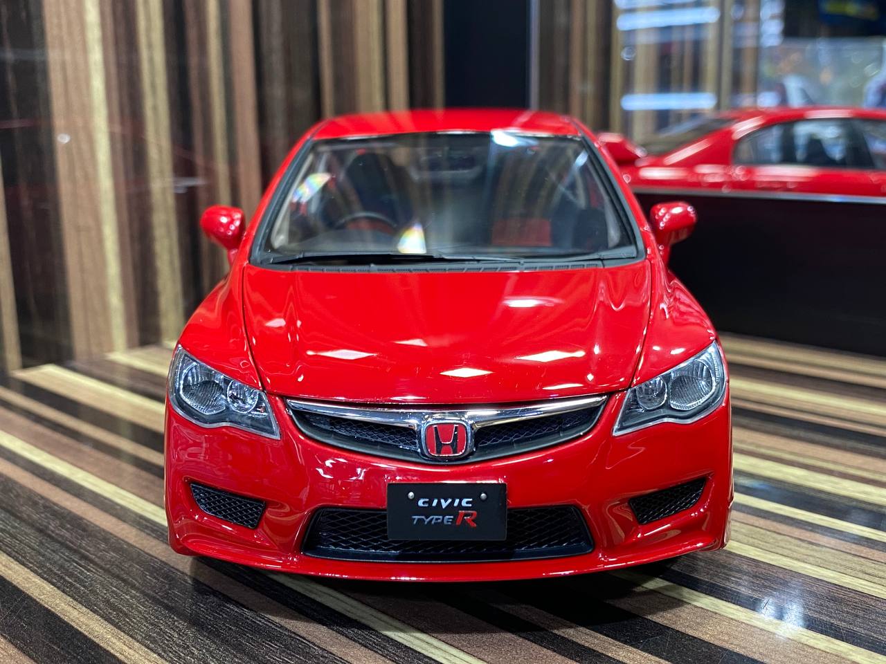 Well 1/18 Honda Civic FD2 Type R - All Opening Diecast (Red)