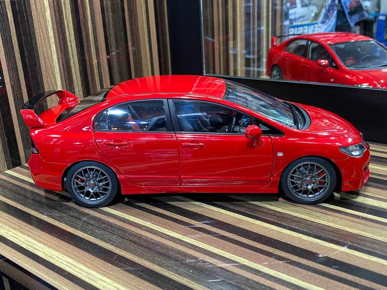 Well 1/18 Honda Civic FD2 Type R - All Opening Diecast (Red) – dturman.com