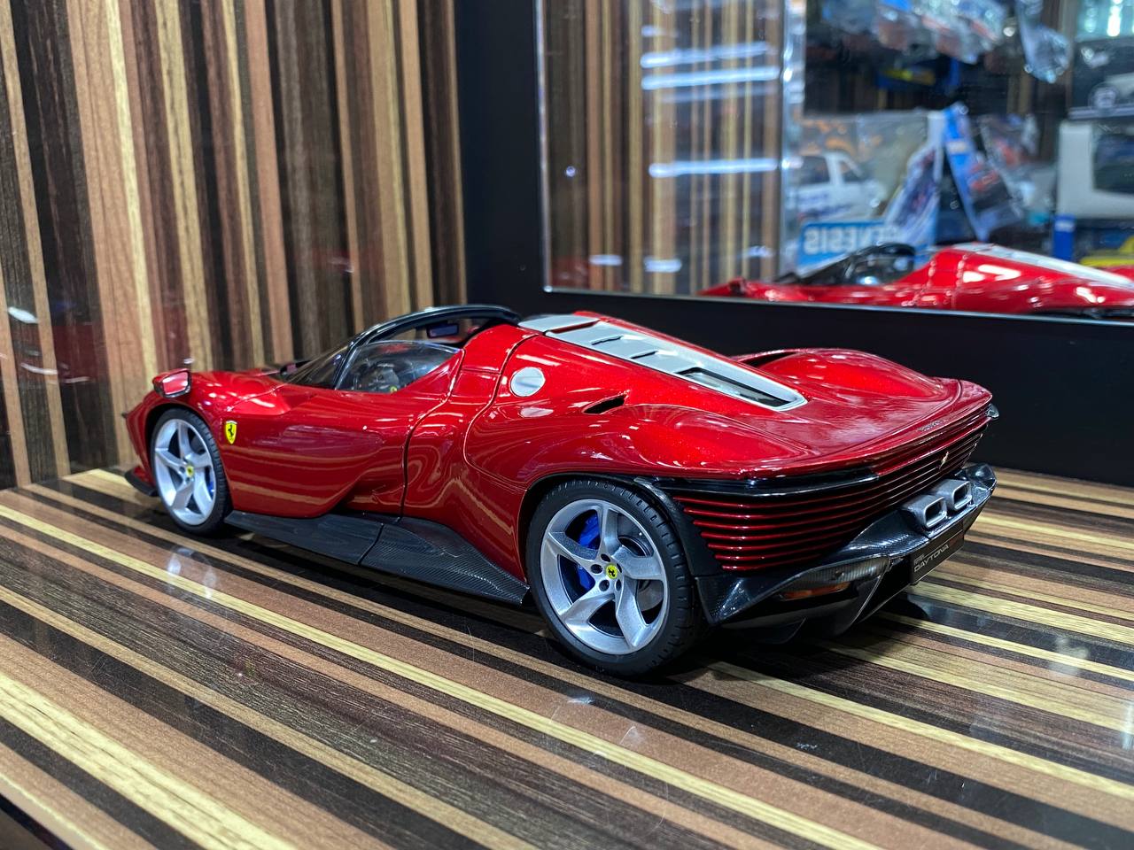 Bburago Ferrari Daytona SP3 - 1/18 Diecast Metal Full Opening, Glossy Red