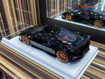 Davis & Giovanni Ferrari F8 Tributo Novitec - 1/18 Resin Model Nero Daytona