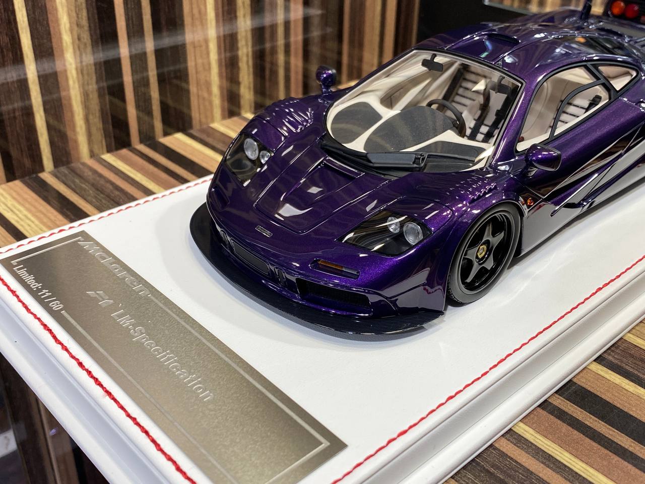 Davis & Giovanni McLaren F1 LM-Specification - 1/18 Resin Model- Viola Hong Kong / Black Rim