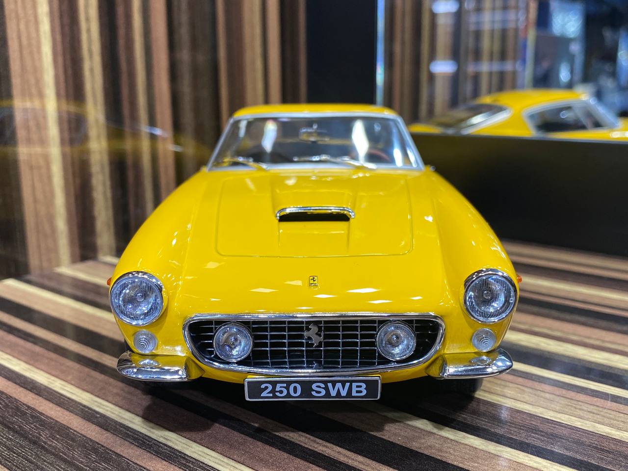 KK Scale Ferrari 250 SWB 1960 [ Yellow, Resin, 1/18]