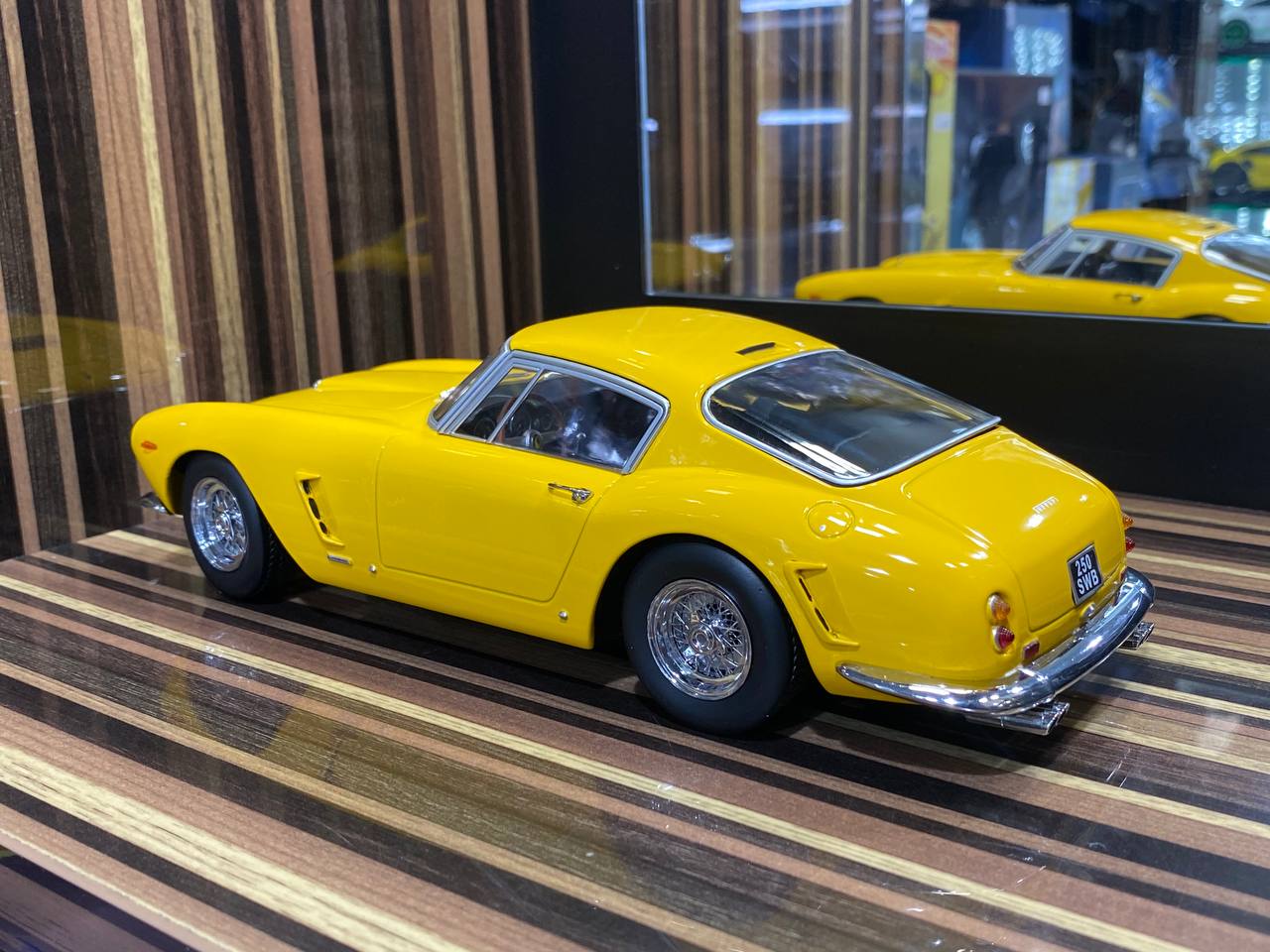 KK Scale Ferrari 250 SWB 1960 [ Yellow, Resin, 1/18]