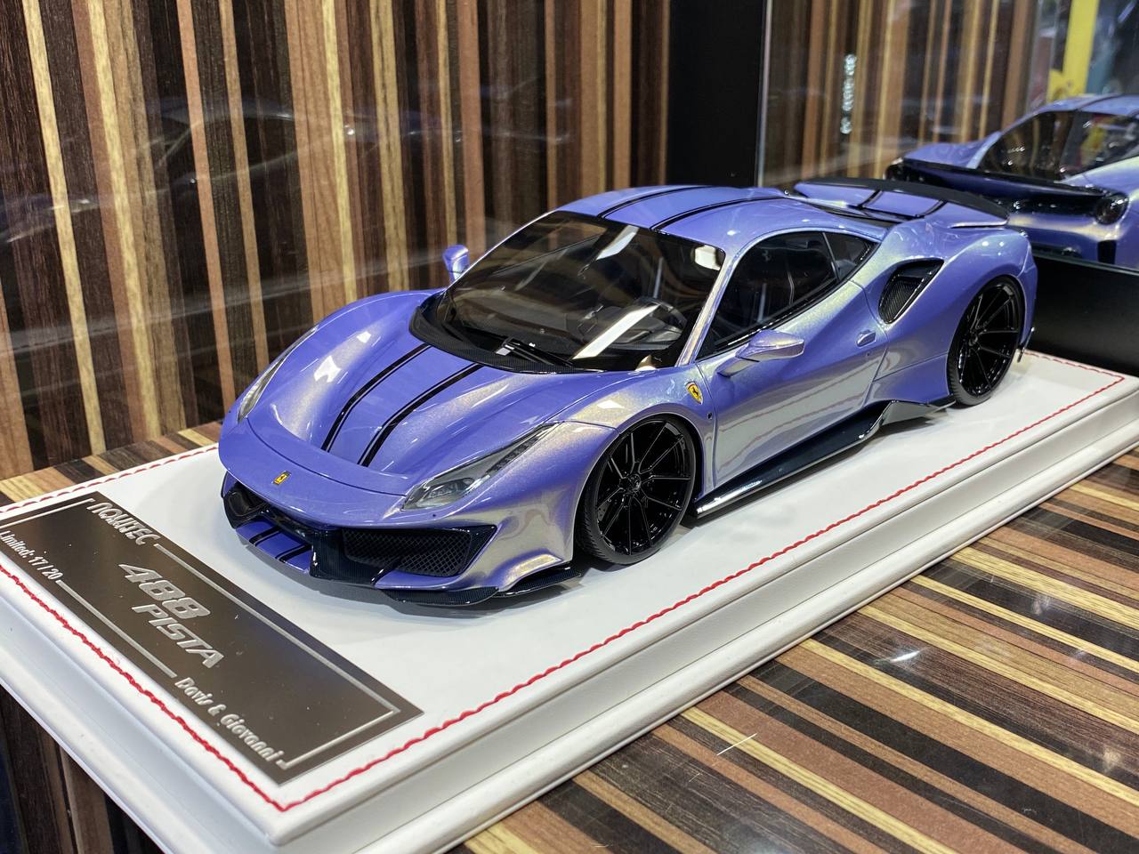 Davis & Giovanni Ferrari 488 PISTA [Fantasy purple |black stripes | Resin | 1/18]