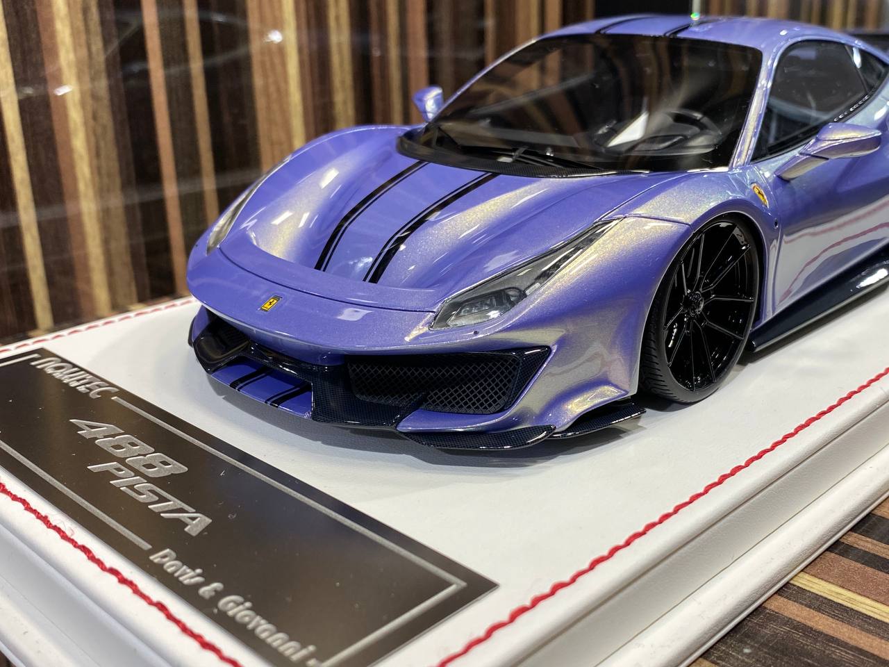 Davis & Giovanni Ferrari 488 PISTA [Fantasy purple |black stripes | Resin | 1/18]