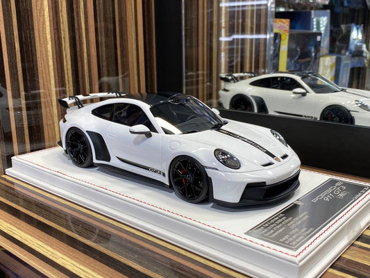 Porsche 911 GT3 (992) Davis & Giovanni [1/18| Resin| White| Limited]