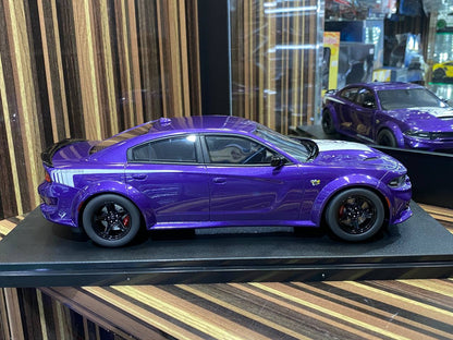 Dodge Charger Super Bee Limited Edition by GT Spirit [1/18 Resin Purple]