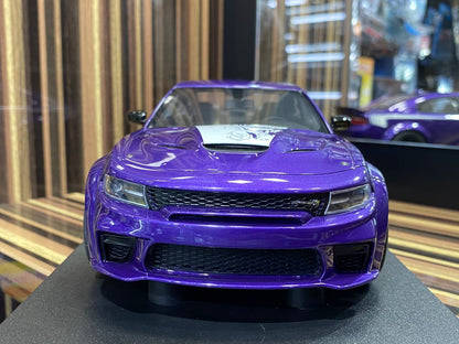 Dodge Charger Super Bee Limited Edition by GT Spirit [1/18 Resin Purple]