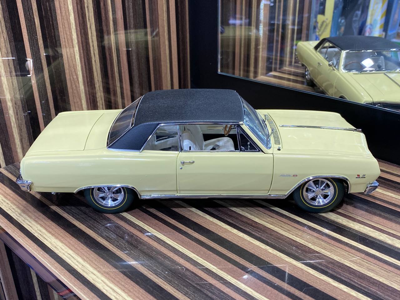 ExactDetail Replicas Chevrolet Z16 Malibu SS 396 Turbo Jet 1965 - 1/18 Diecast, Crocus Yellow