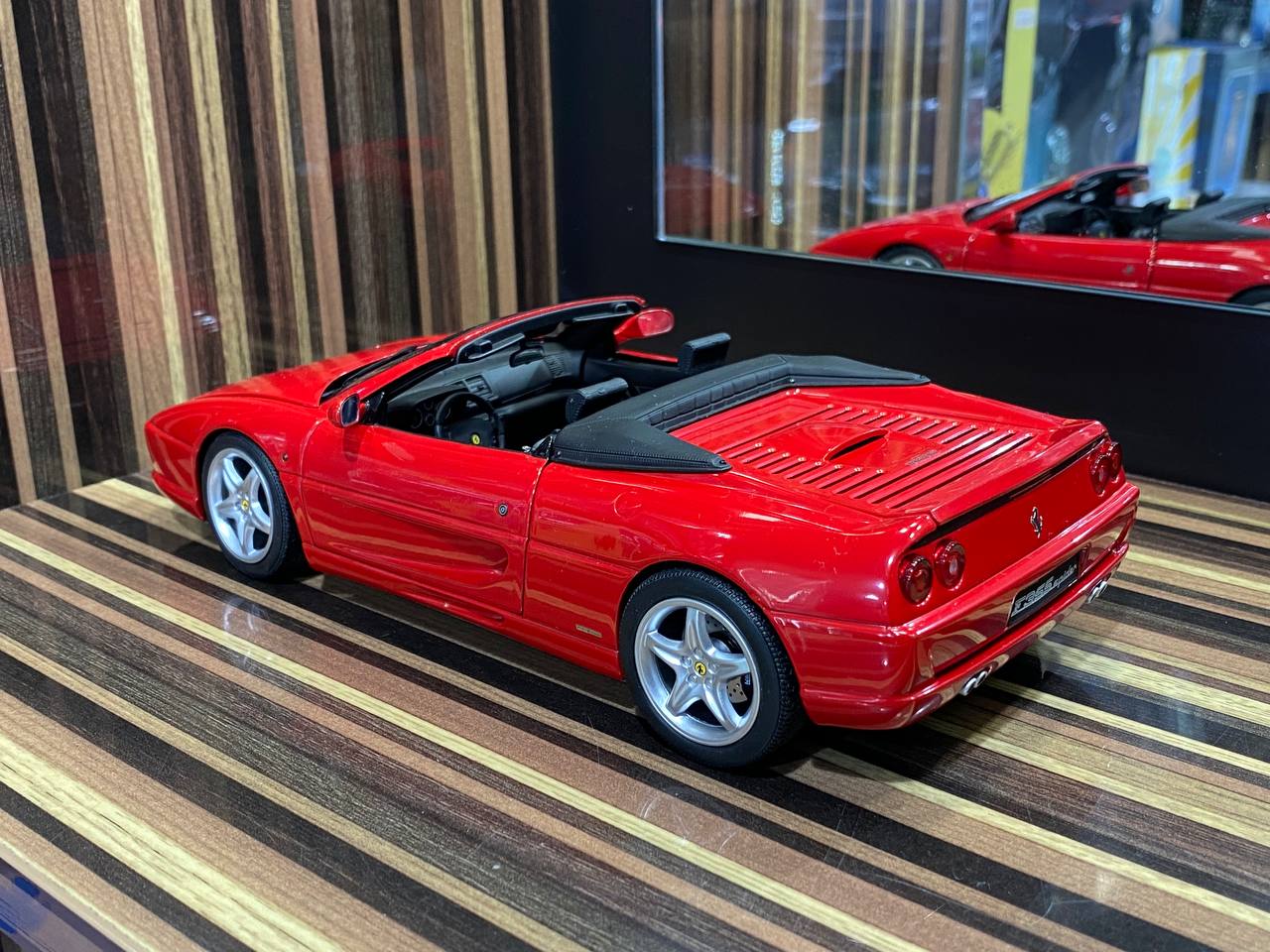 Hot Wheels Elite Ferrari F355 Spider 1 18 Diecast Red dturman