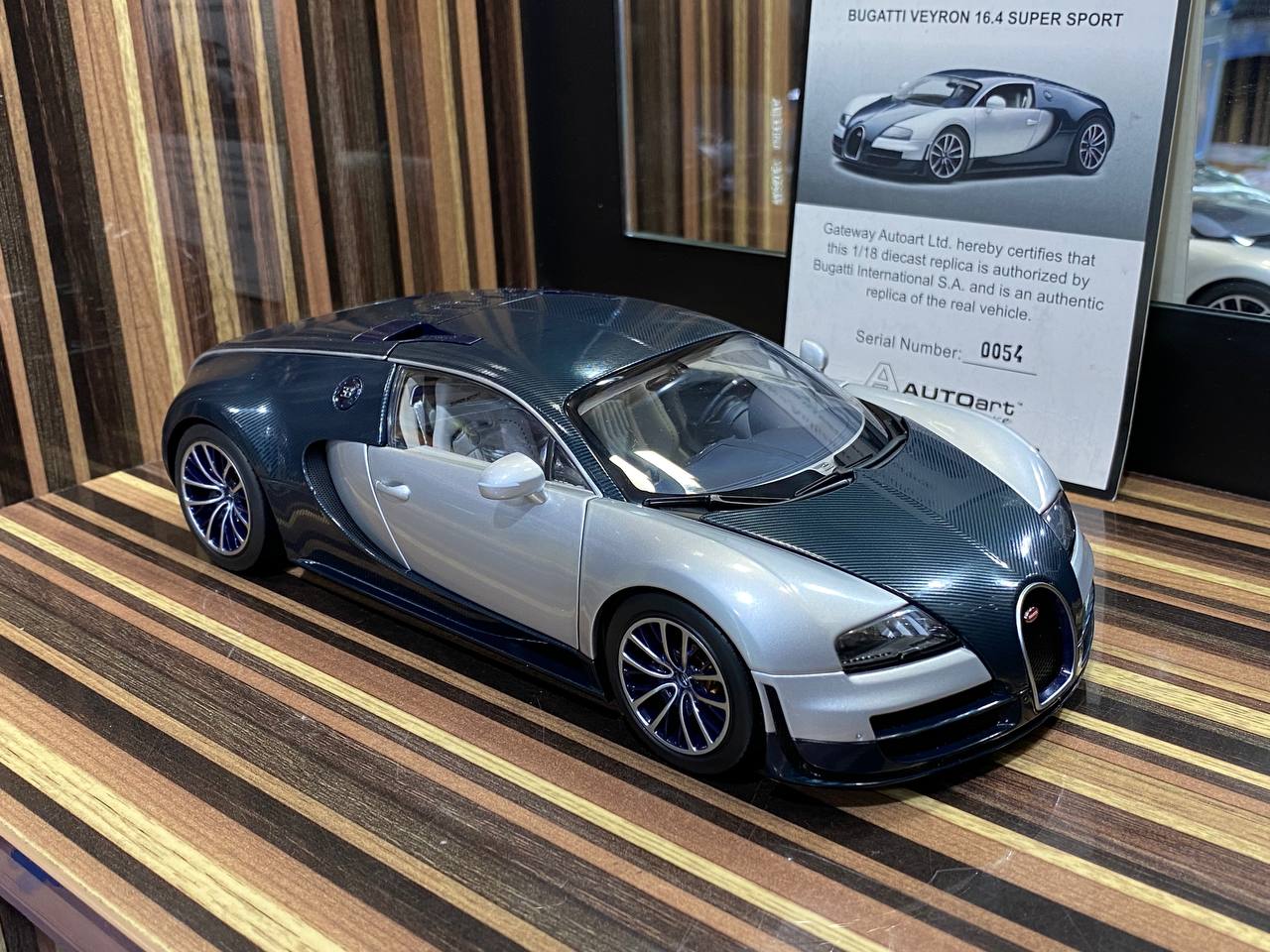AutoArt Bugatti Veyron 16.4 Super Sport -[ 1/18 Diecast, Dark Blue]