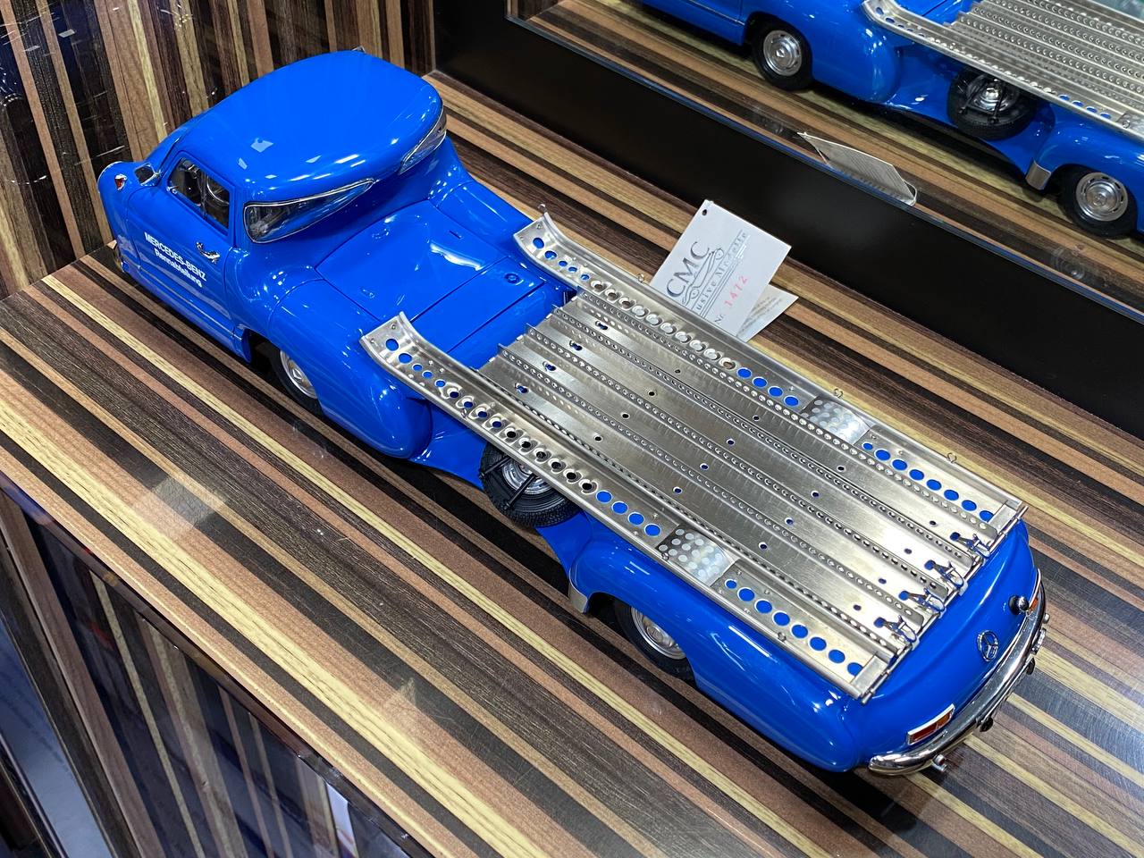 CMC Mercedes-Benz Renntransporter 1954-55[ 1/18 Diecast, Blue