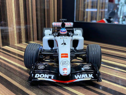 Honda B-A-R Präsentation #4 T. sato 2005 by Minichamps [1/18 Diecast White & Red]