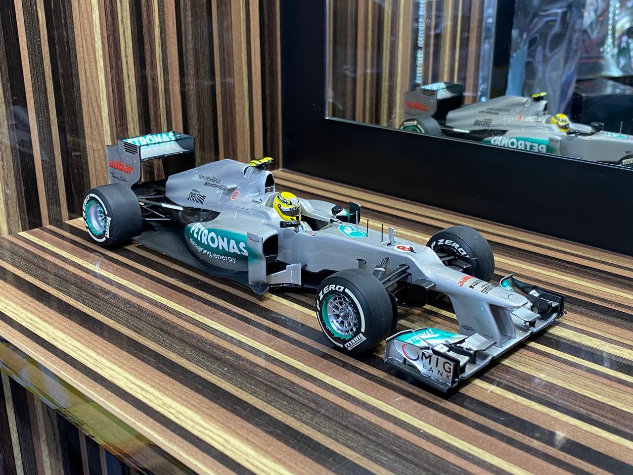 Mercedes Benz AMG Petronas F1 W03 #8 N. Rosberg 2012 by Minichamps [1/18 Diecast Silver]