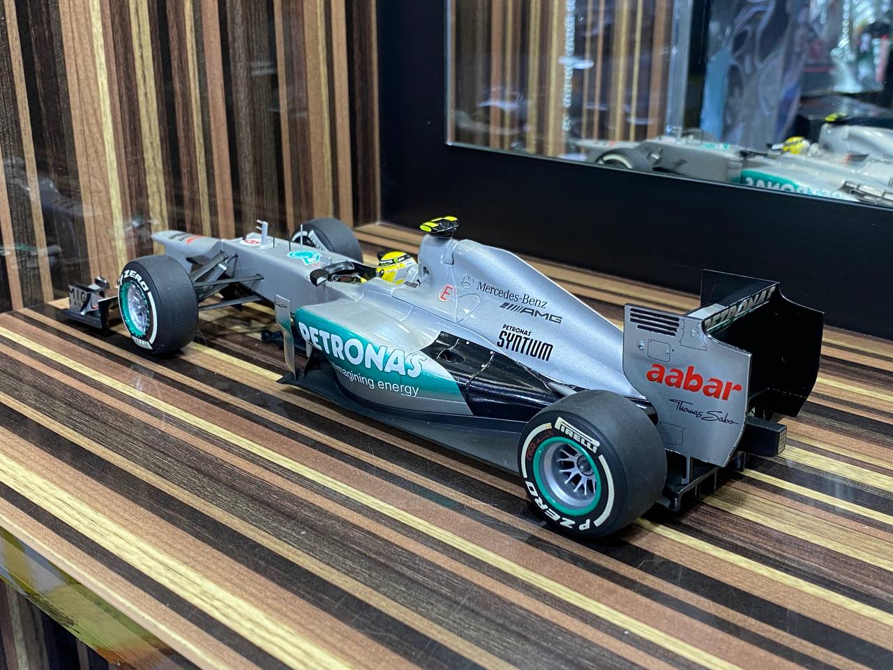 Mercedes Benz AMG Petronas F1 W03 #8 N. Rosberg 2012 by Minichamps [1/18 Diecast Silver]