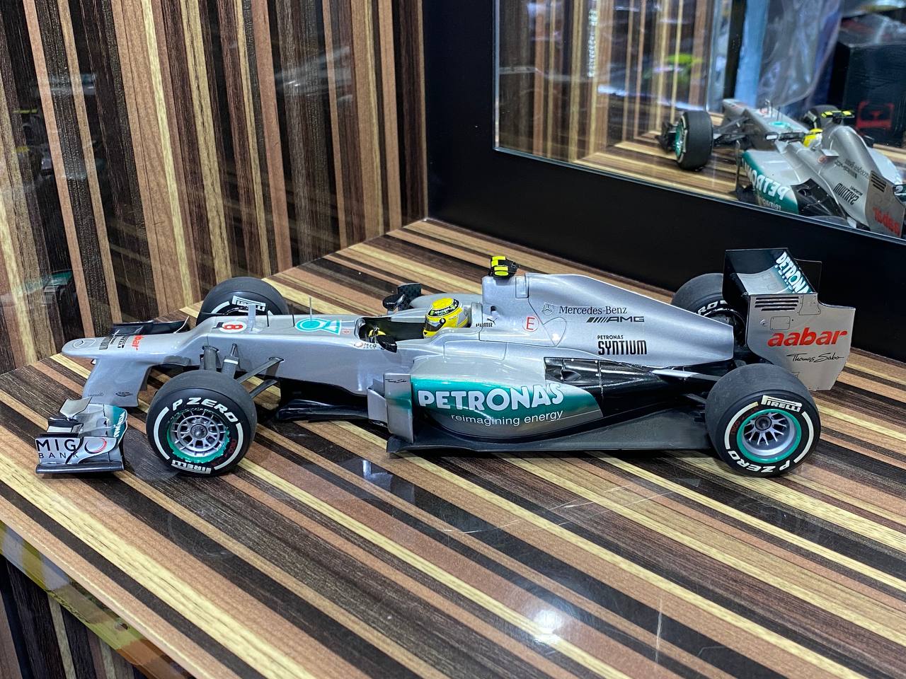Mercedes Benz AMG Petronas F1 W03 #8 N. Rosberg 2012 by Minichamps [1/18 Diecast Silver]