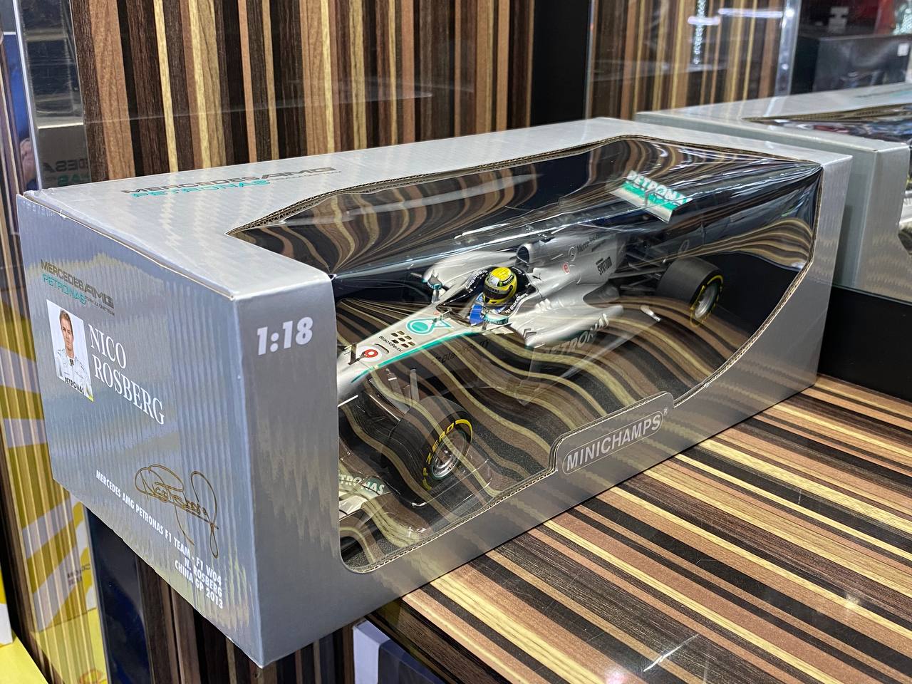 Mercedes Benz AMG  Petronas F1 F1 W04 #6 N. Rosberg 2013 by Minichamps [1/18 Diecast Silver]