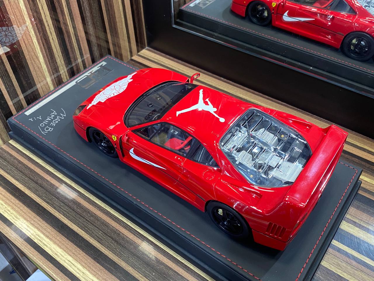 Auto Barn Ferrari F40 Made by Amano - 1/18 Resin Model, Red