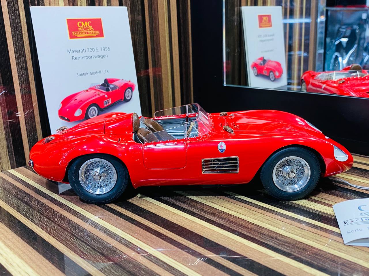 CMC Maserati 300 S 1956 Rennsportwagen [1/18 Diecast Red]