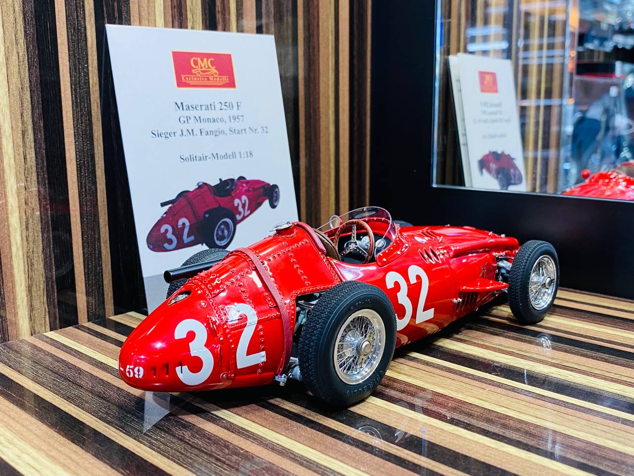 CMC Maserati 250 F GP Monaco, 1957 Sieger J.M Fangio, Start Nr. 32 [1/18 Red Diecast]