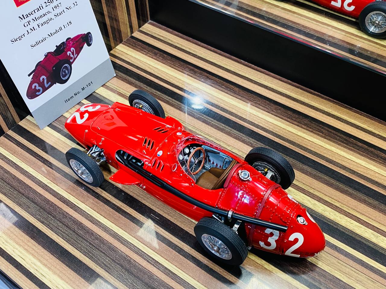 CMC Maserati 250 F GP Monaco, 1957 Sieger J.M Fangio, Start Nr. 32 [1/18 Red Diecast]