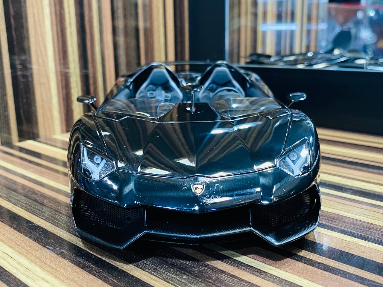 AutoArt Signature Lamborghini Aventador J - [1/18 Diecast Black] with Paint Rashes