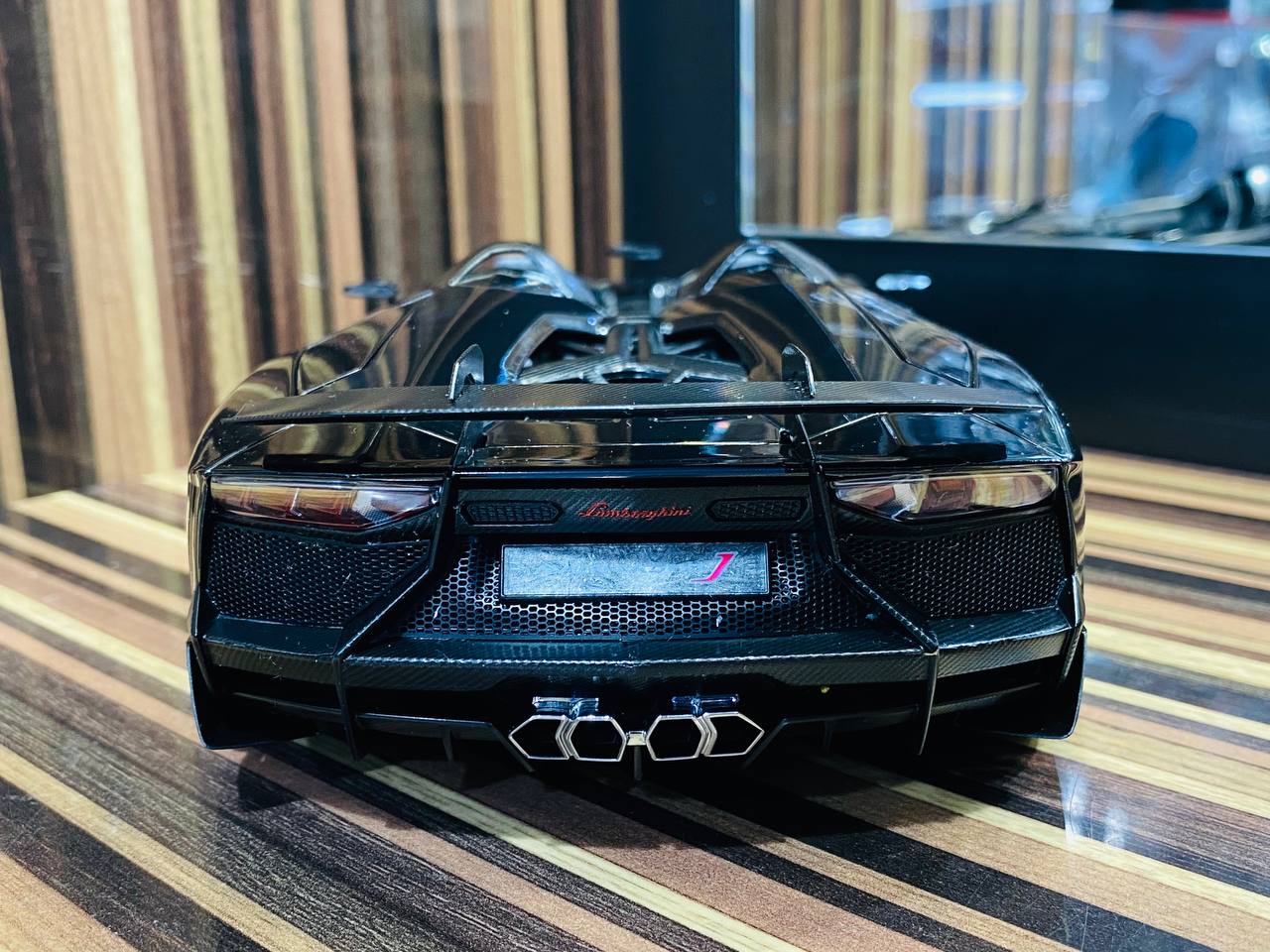 AutoArt Signature Lamborghini Aventador J - [1/18 Diecast Black] with Paint Rashes