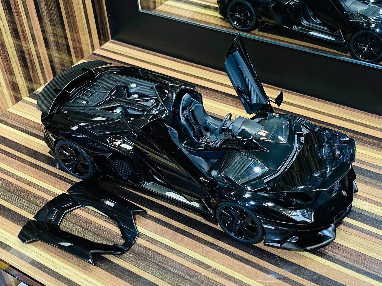 AutoArt Signature Lamborghini Aventador J - [1/18 Diecast Black] with Paint Rashes