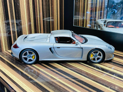 AutoArt Porsche Carrera GT Diecast Model Car - [1/18 Silver | All Opening]