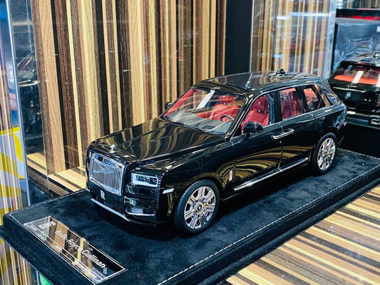 HH Rolls Royce Cullinan Resin Limited Edition  - Diamond Black | 1/18 Scale