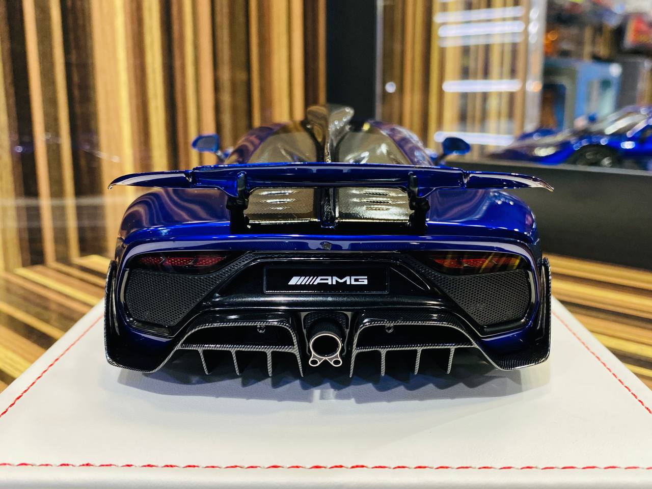 IVY Merit Mercedes AMG GT Black Series Transparent Blue 1/18 IVY Merit Mercedes AMG GT Black Series Transparent Blue 1/18