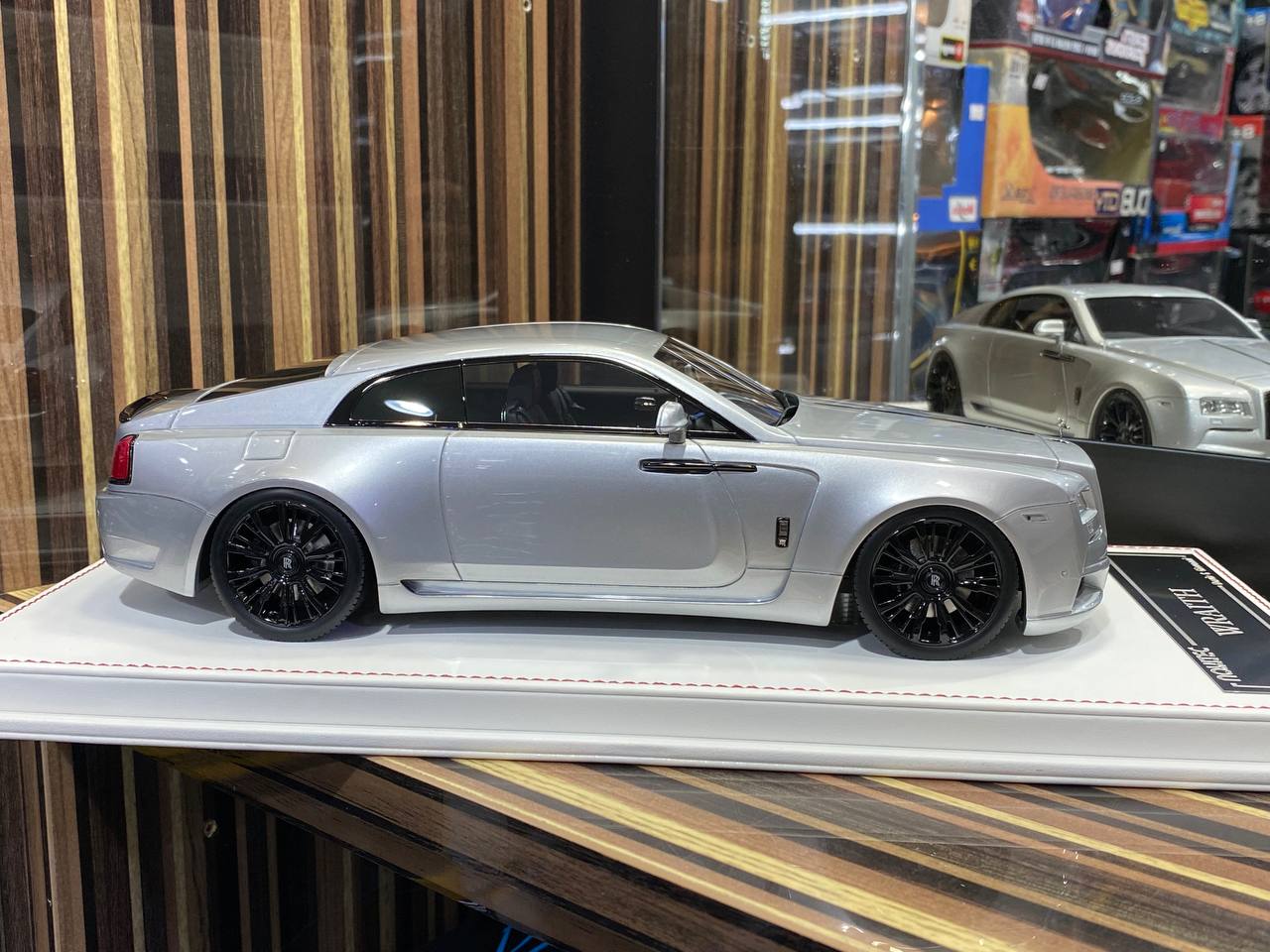 1/18 Resin Davis & Giovanni  Rolls Royce  WRAITH novitec silver Model Car|Sold in Dturman.com Dubai UAE.