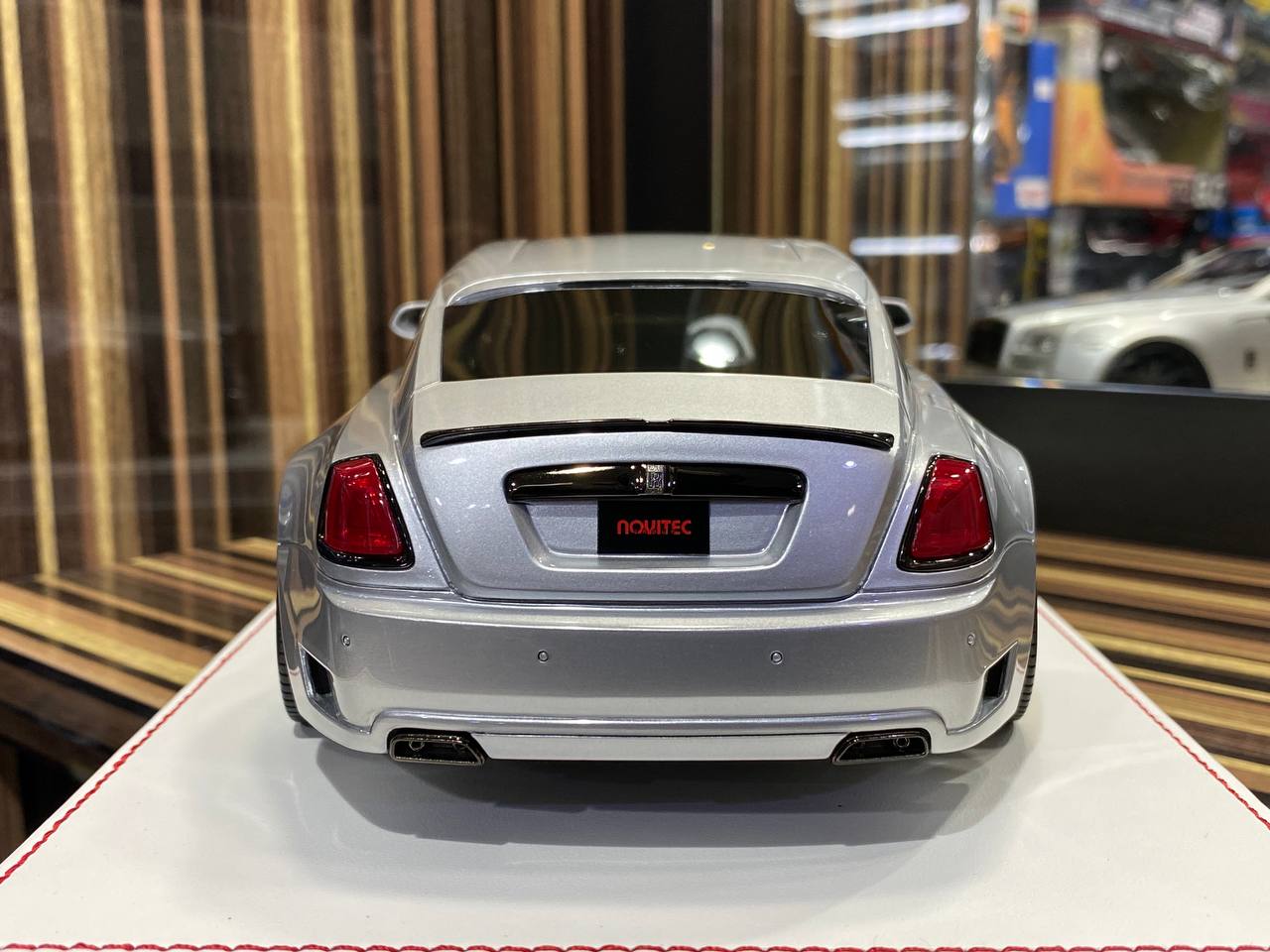 1/18 Resin Davis & Giovanni  Rolls Royce  WRAITH novitec silver Model Car|Sold in Dturman.com Dubai UAE.