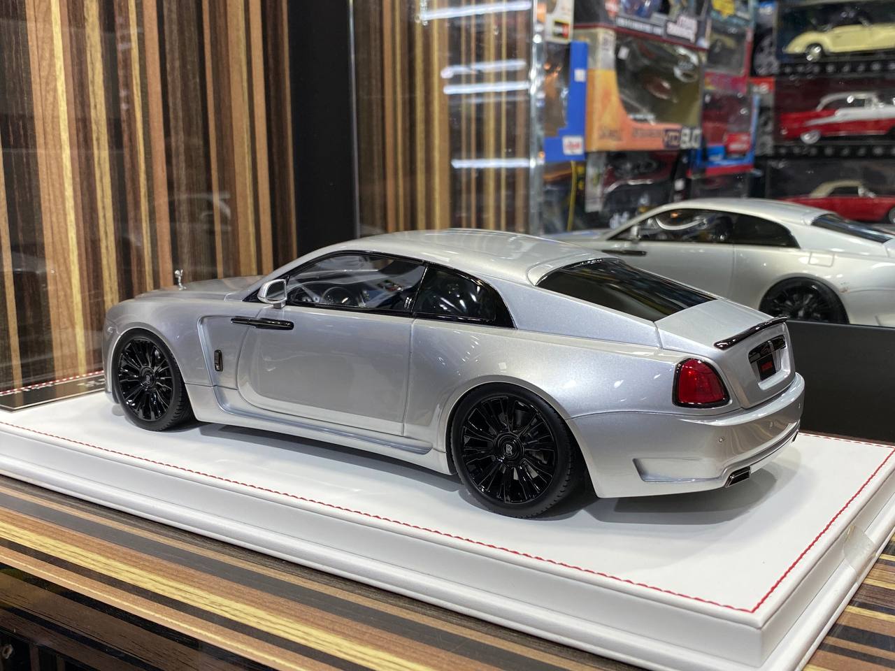 1/18 Resin Davis & Giovanni  Rolls Royce  WRAITH novitec silver Model Car|Sold in Dturman.com Dubai UAE.