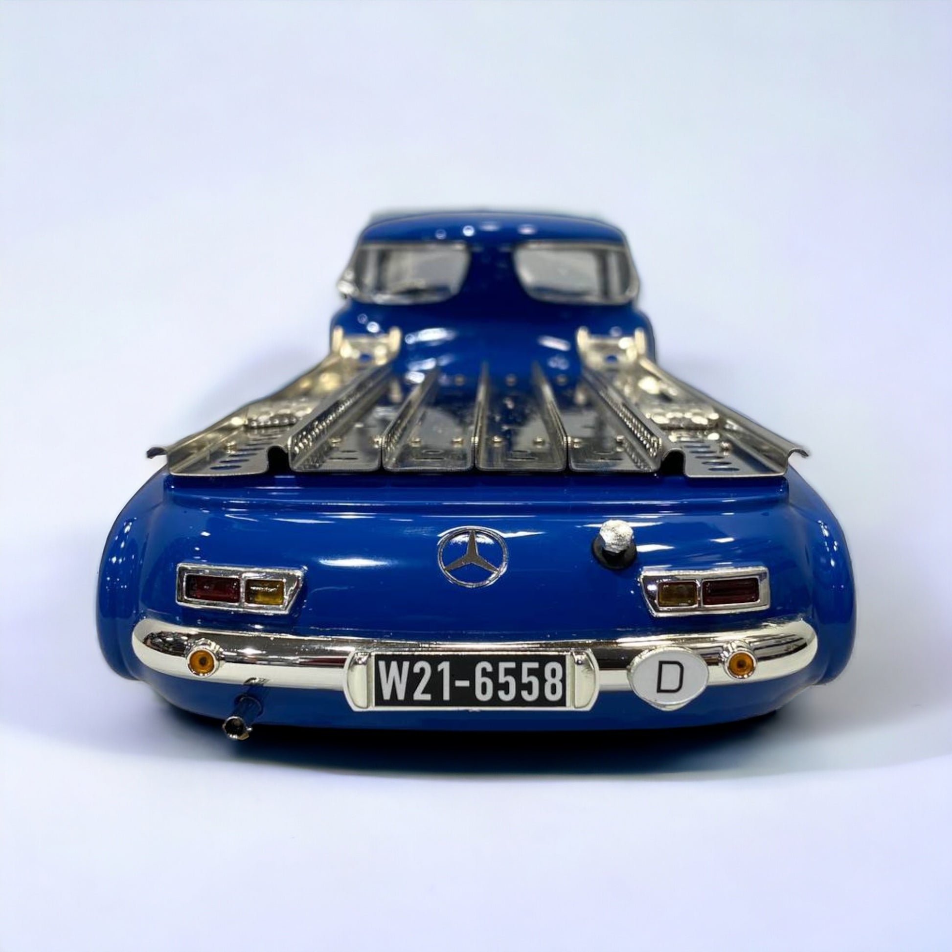 1/18 Metal Diecast - Mercedes-Benz W21 Das Blaue Wunder Rennatransporter|Sold in Dturman.com Dubai UAE.