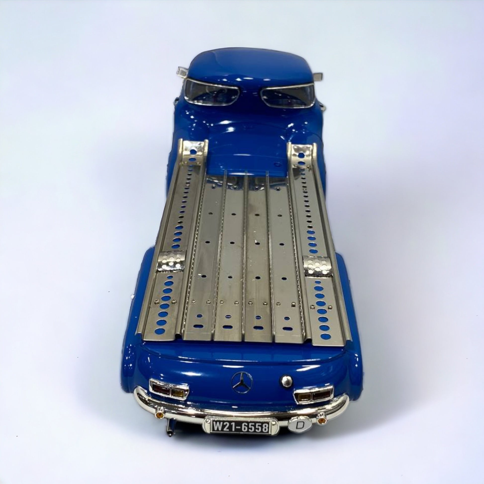 1/18 Metal Diecast - Mercedes-Benz W21 Das Blaue Wunder Rennatransporter|Sold in Dturman.com Dubai UAE.