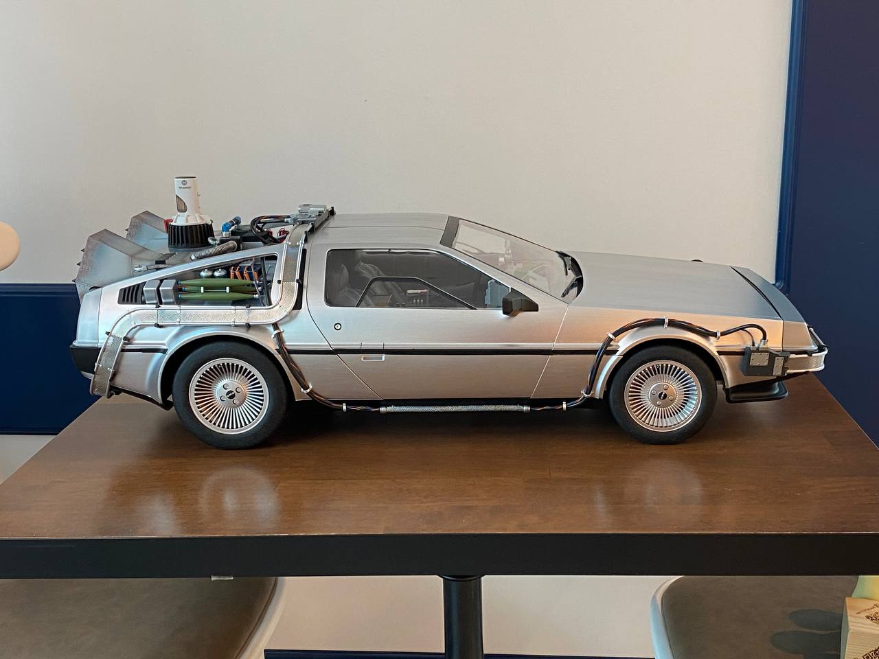 Hot Toys DMC DeLorean Time Mechine 1/6 ( Back to the future )|Sold in Dturman.com Dubai UAE.