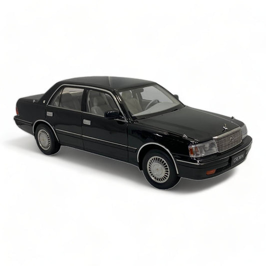 Toyota Crown Black 1/18 by KengFai