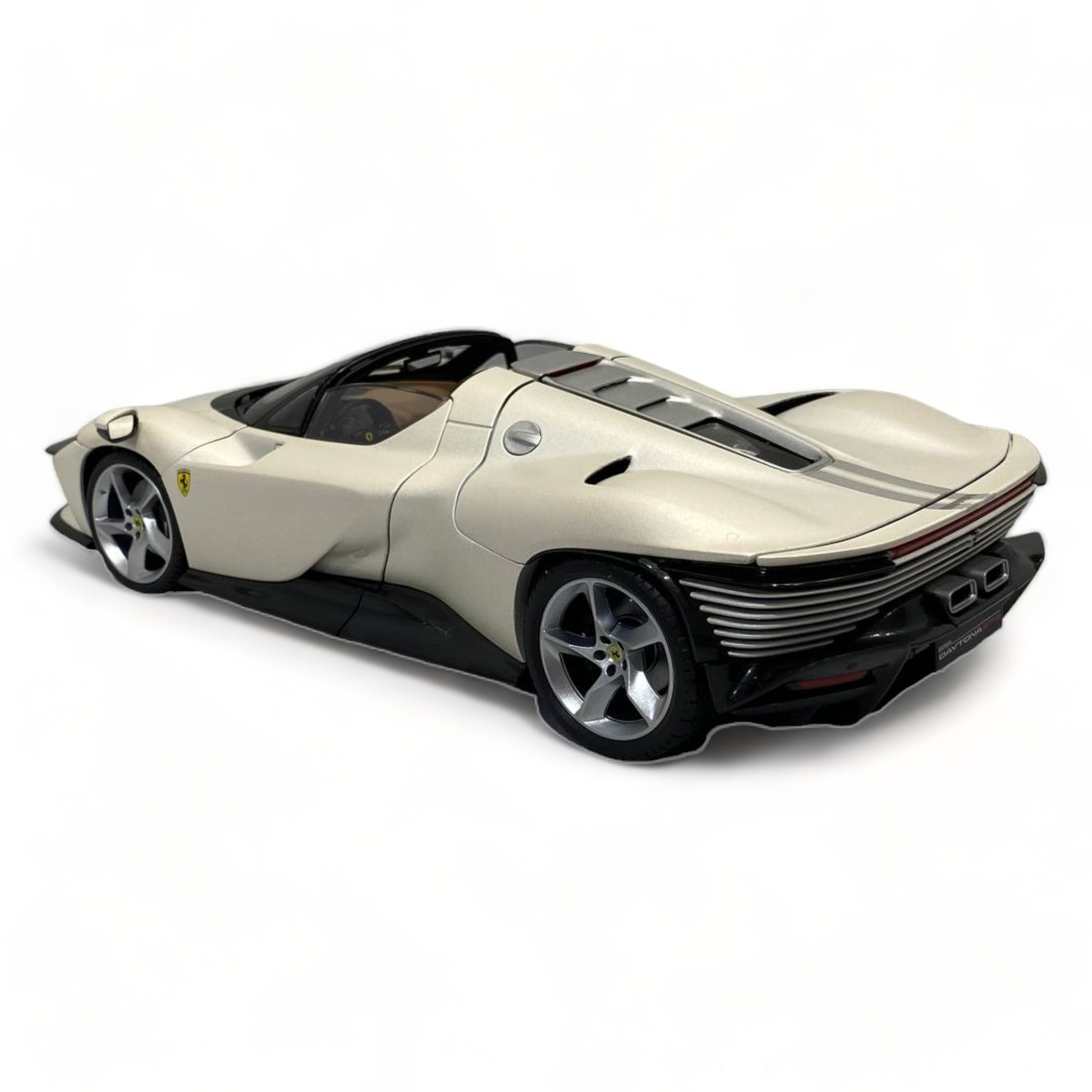 1/18 Diecast Bburago Ferrari DAYTONA SP3 WHITE Scale Model Car|Sold in Dturman.com Dubai UAE.