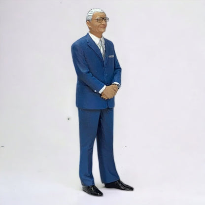 1/18 WILLIAM LYONS JAGUAR Figure - Action Figure by SF|Sold in Dturman.com Dubai UAE.