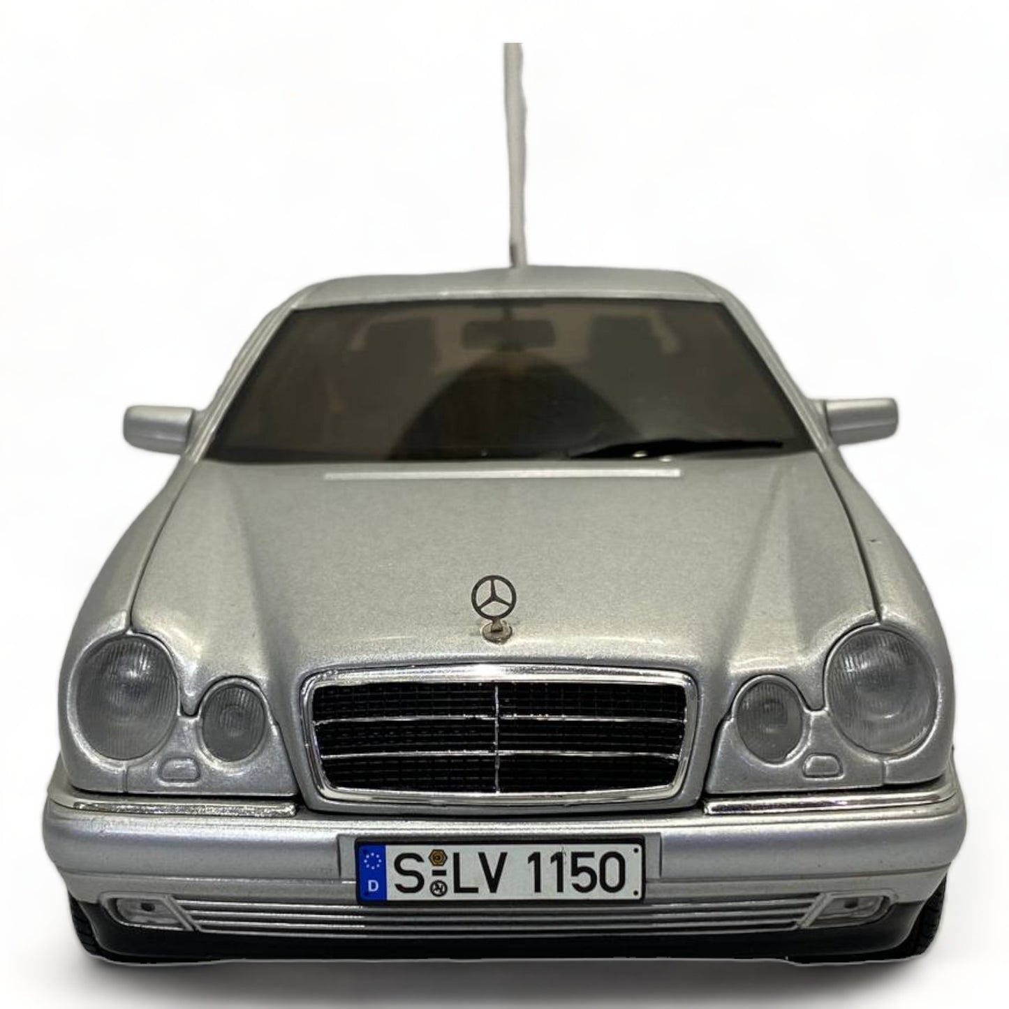 1/18 Sun Star Mercedes benz E 320 SILVER Model Car