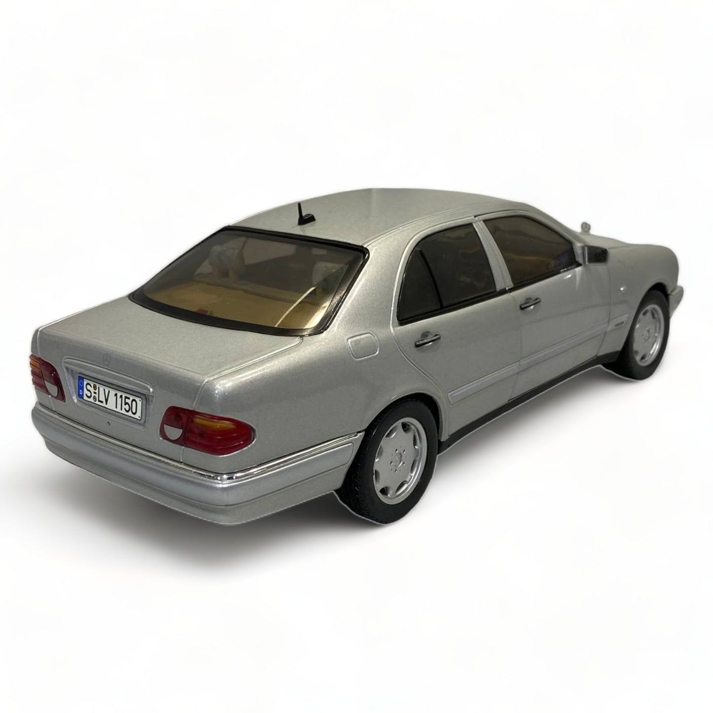1/18 Sun Star Mercedes benz E 320 SILVER Model Car