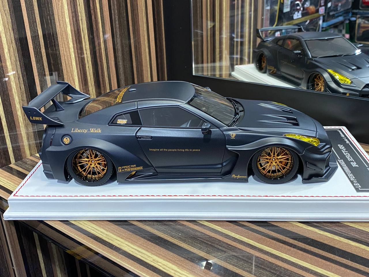 1/18 Davis & Giovanni Nissan R35 GT-RR LBWK, Black Carbon Matte|Sold in Dturman.com Dubai UAE.