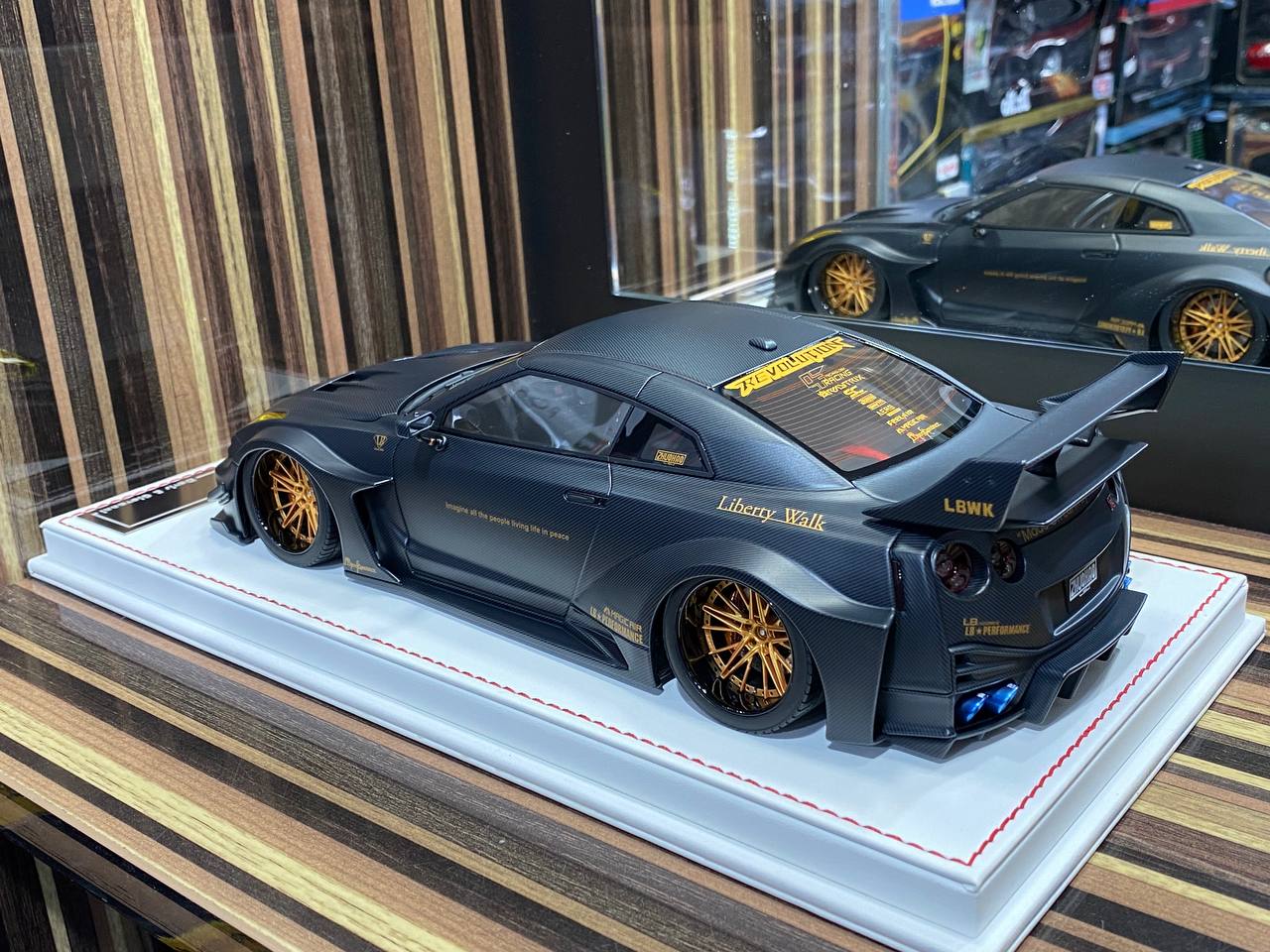 1/18 Resin Davis & Giovanni Nissan R 35 GT-RR LBWK Black Carbon Matte Scale Model Car|Sold in Dturman.com Dubai UAE.