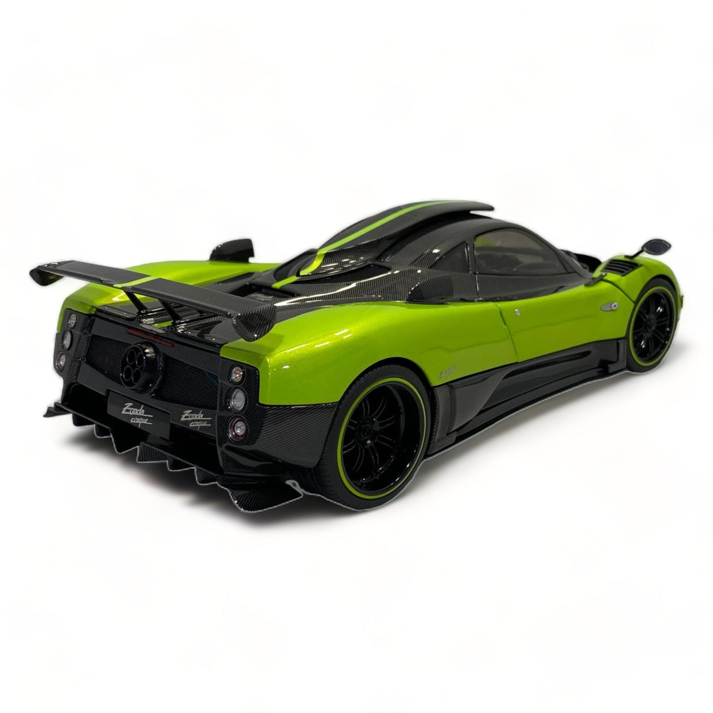 1/18 Diecast Almost Real Pagani Zonda Cinque Coupe GREEN CARBON 2009 Scale Model Car