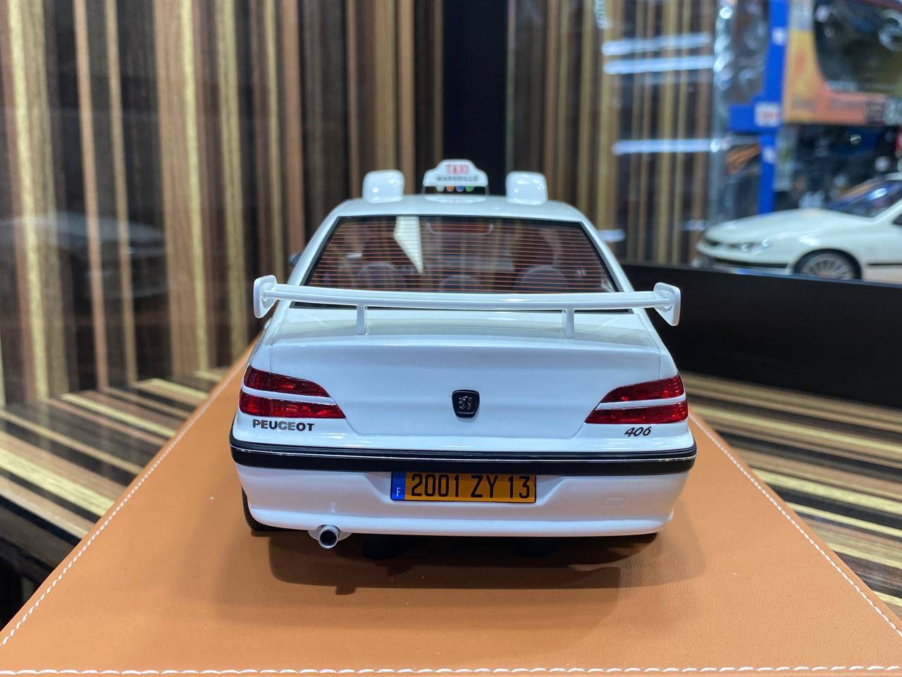 1/18 Diecast Vehicle Art Peugeot 406 TAXI White Scale Model Car