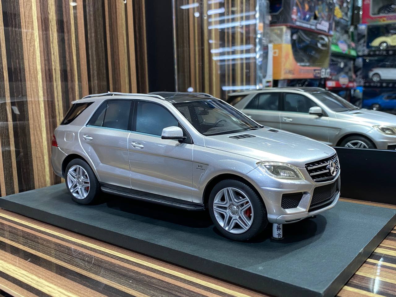 1/18 Diecast Mercedes-Benz ML 63 - Blue Scale Model Car|Sold in Dturman.com Dubai UAE.